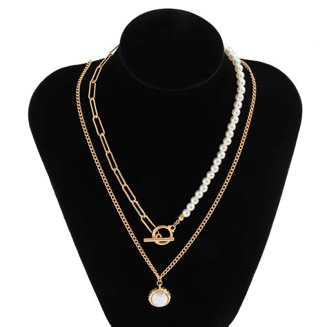 collana chanel perle imitazione|Collana di perle imitazione Chanel D'oro ref.1314516.